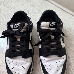 Nike panda dunks Black and White Sneakers